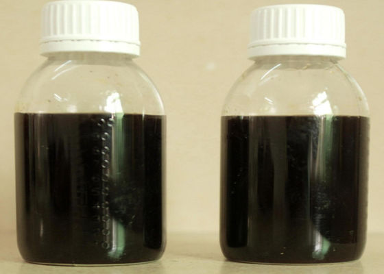 Aplicação de adubo solúvel em água orgânica especial no uso vegetal e embalagem com cilindro de Ibc